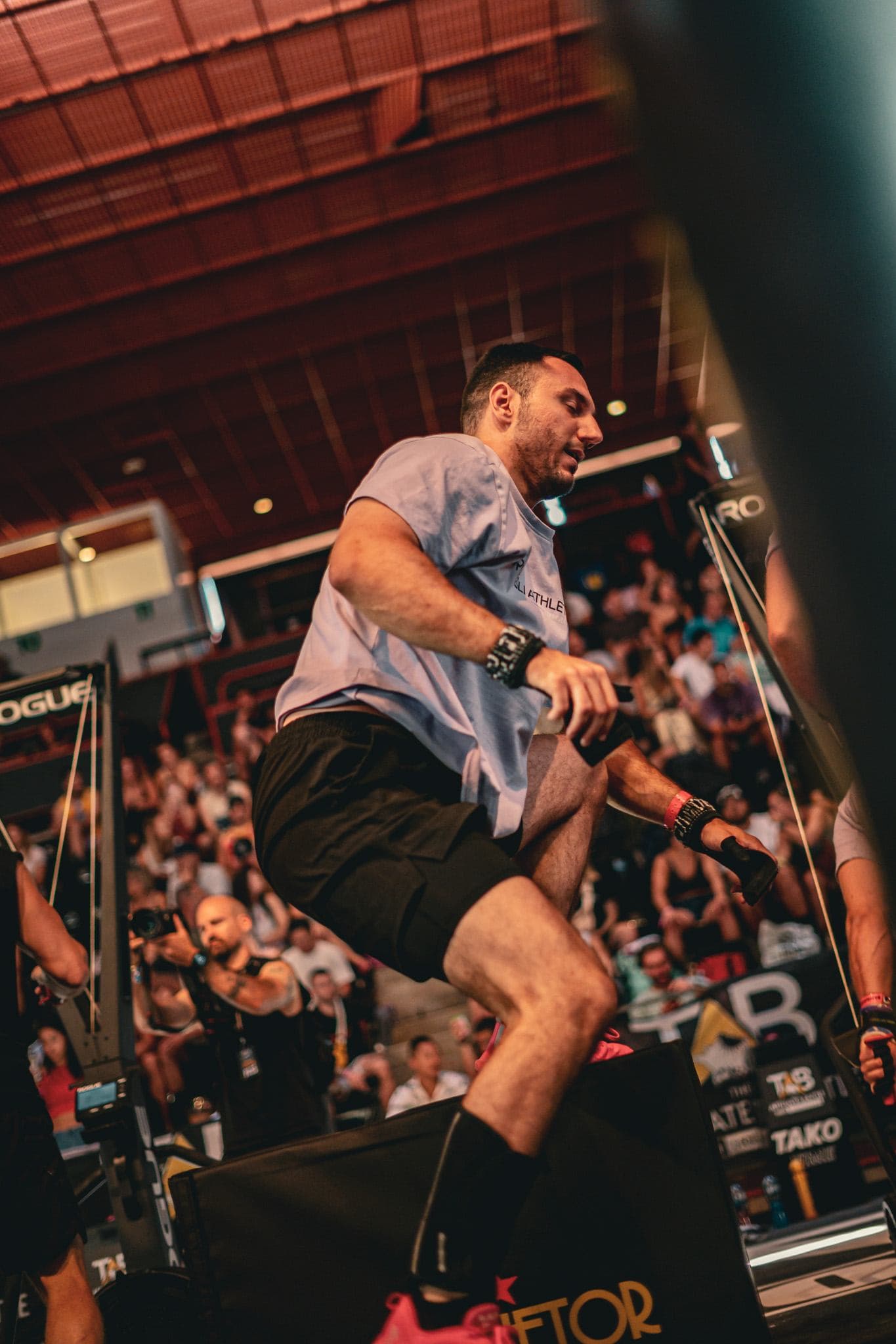 Roman Mathys bei Box Jumps am Alsace Throwdown